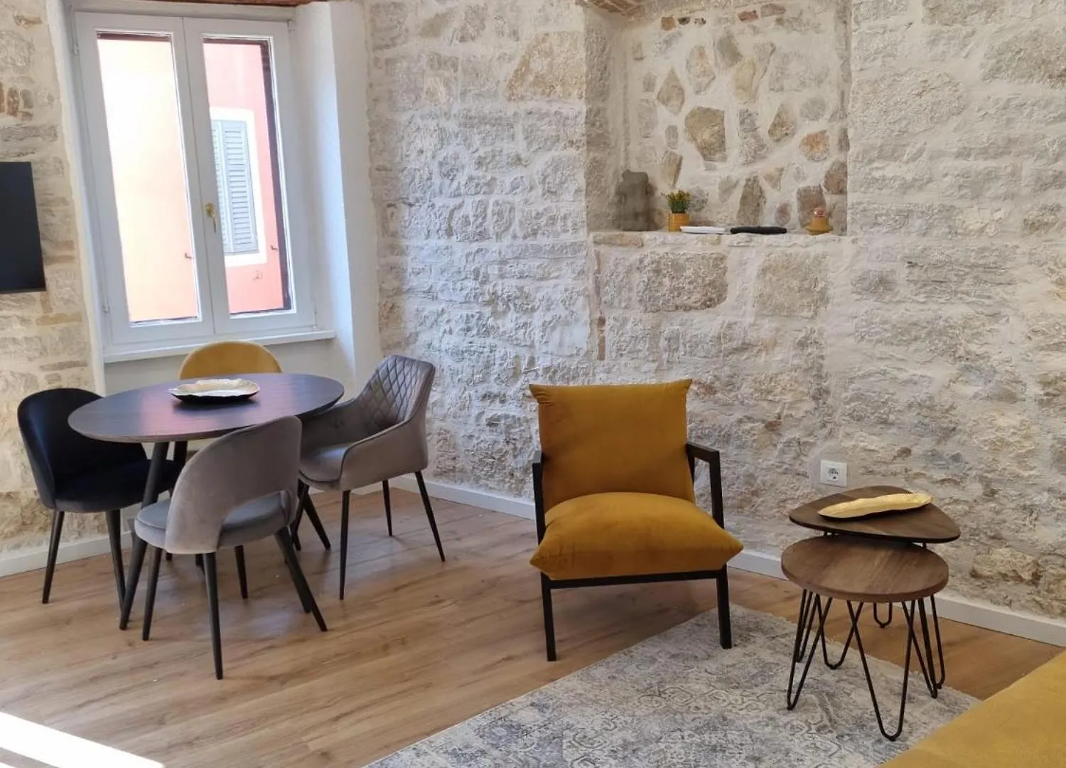 Augustina Apartments Ρόβινι
