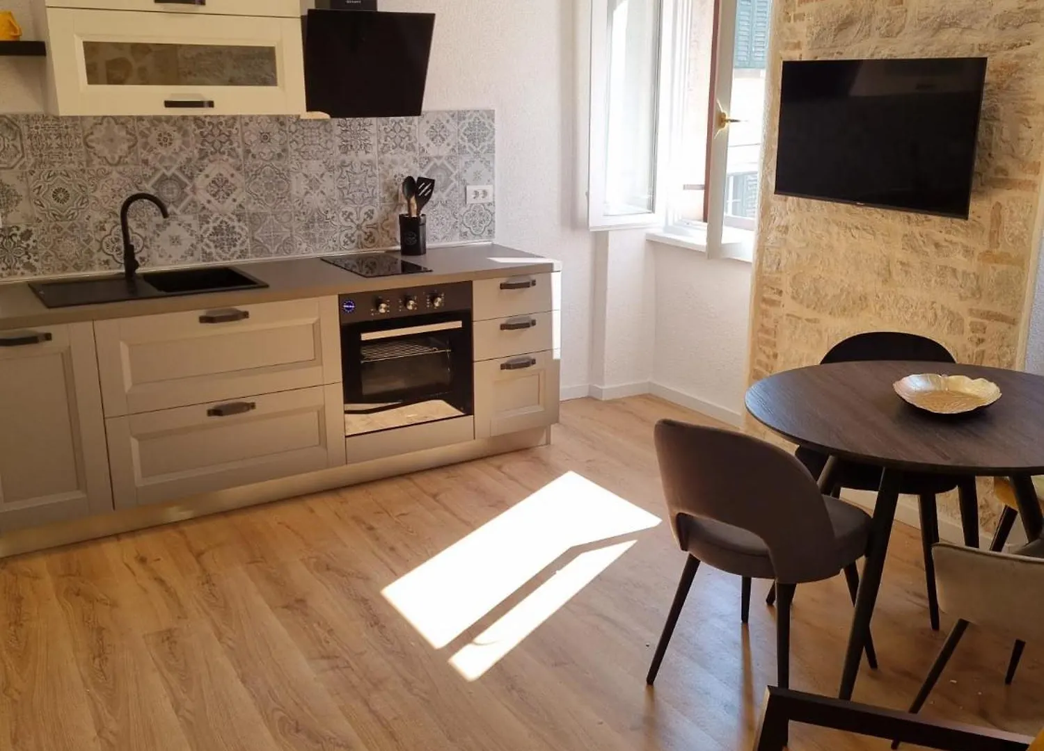 Augustina Apartments Ρόβινι